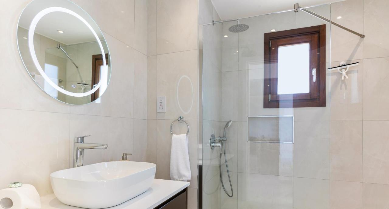 Modern Apartment Nz11 Large Balconies With Sea And Mountain Views Куклія Екстер'єр фото